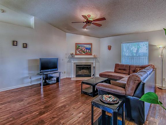 4th image of 12270 Harbor Winds Dr N