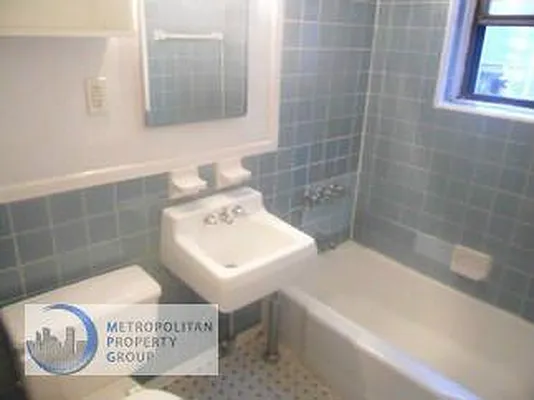 Rented by Metropolitan Property Group | media 11