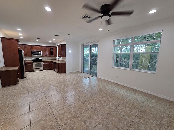 4th image of 4507 Mediterranean Cir