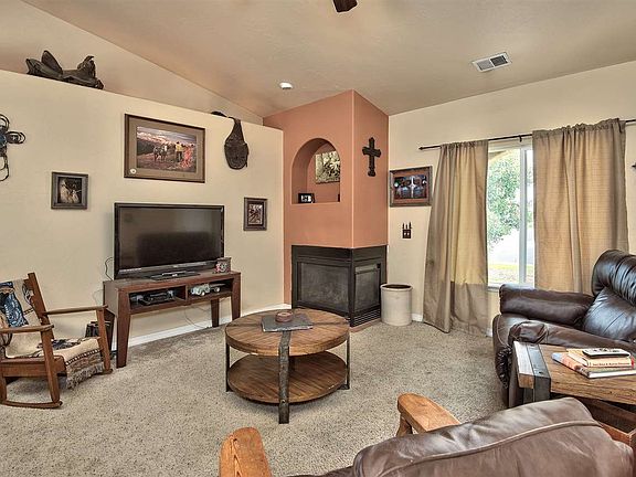 Vaulted Ceilings and Built-Ins