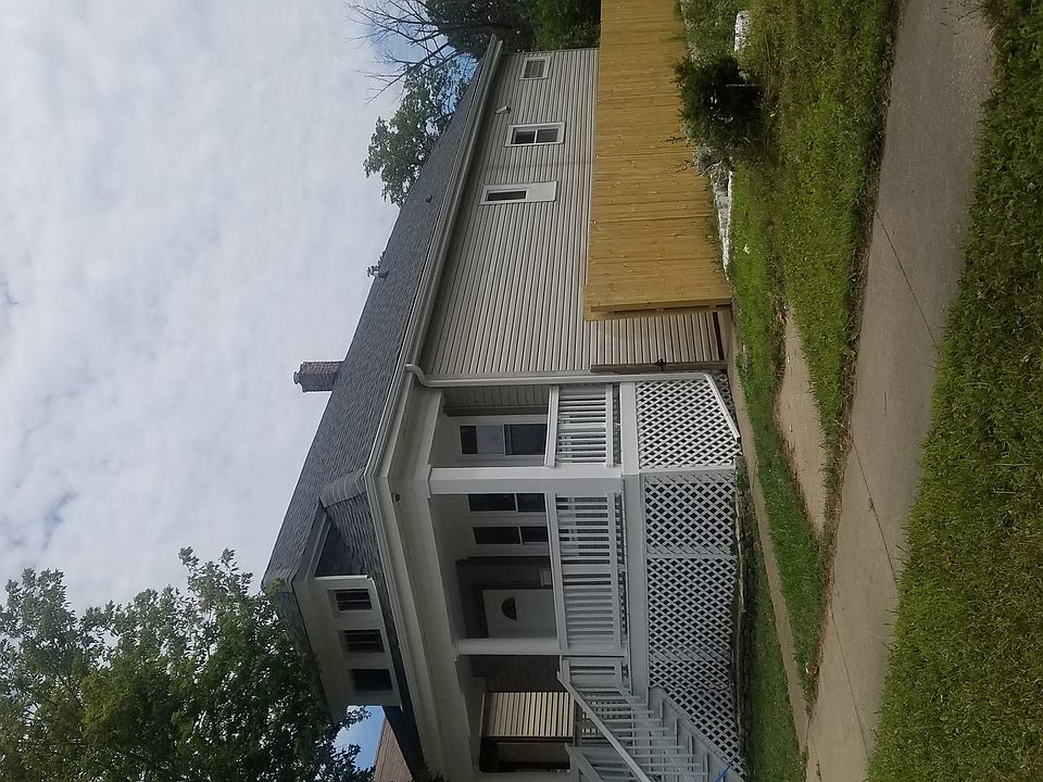 2nd image of 8455 S Burnham Ave