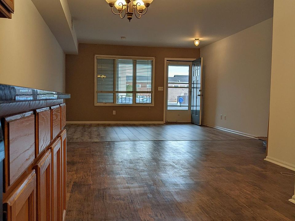 Livingroom -dining area