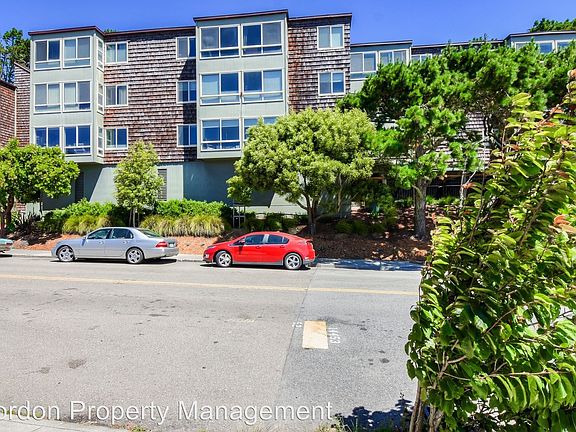 3rd image of 950 Duncan St APT 105E