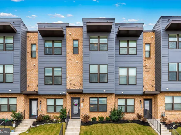 826 Creekway Dr, Frederick, MD 21701