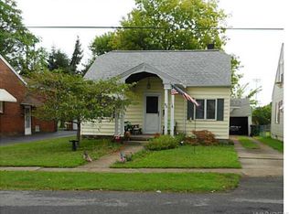 52 Oakwood Ter, North Tonawanda, NY 14120