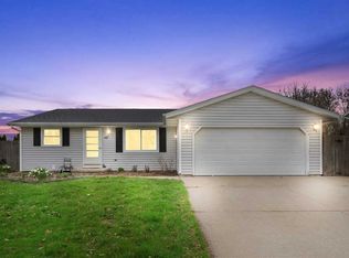 48 Solar Cir, Appleton, WI 54915