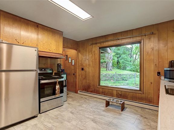 4th image of N303 N Holly Avenue