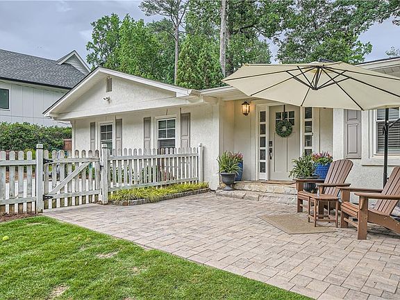 3rd image of 1652 Tryon Rd