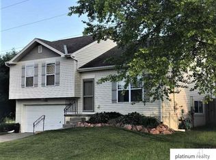 16453 Patrick Ave, Omaha, NE 68116