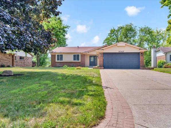 5347 Timber Ridge Trl, Clarkston, MI 48346