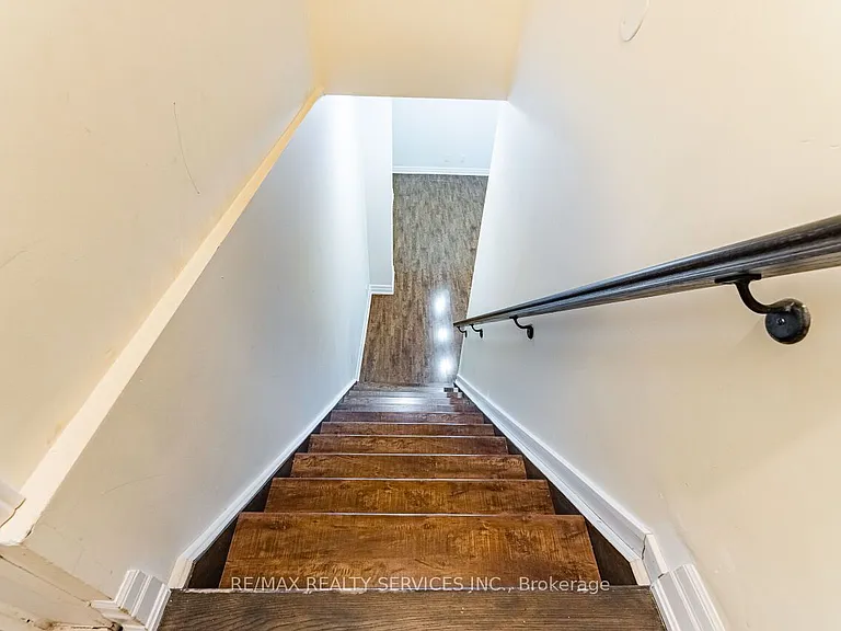 128 Rising Hill Rdg — Photo 2