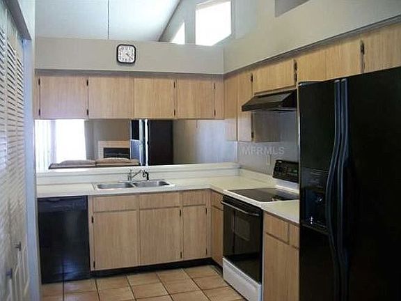 5th image of 11657 Hidden Hollow Cir