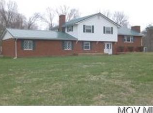 277 Dallas Dr, Mineral Wells, WV 26150