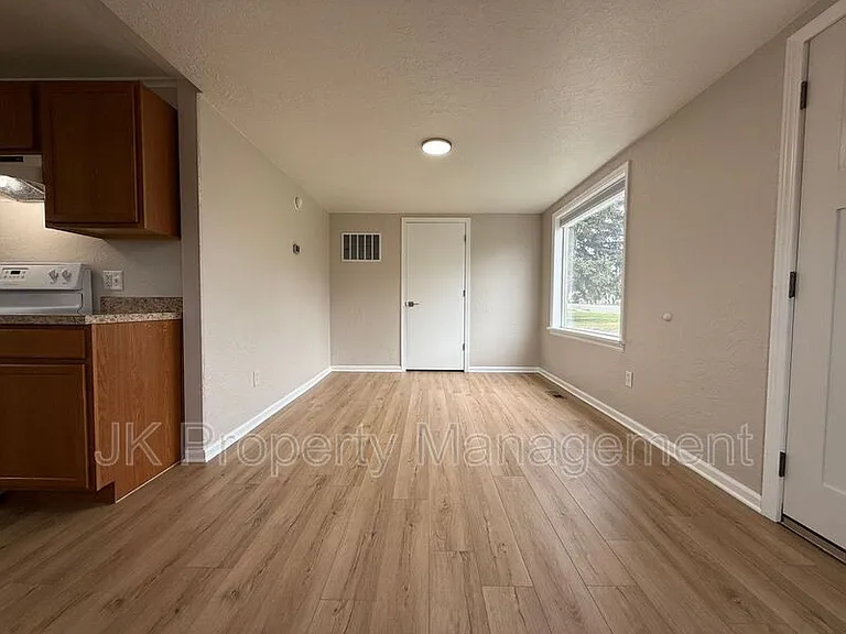 1716 6th St NW #1 — Photo 9