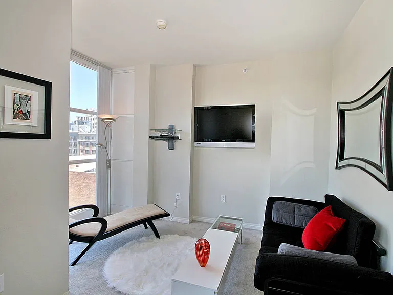530 K St #618 — Photo 14