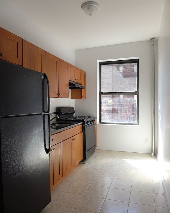 1st image of 7602 21st Ave APT 4L