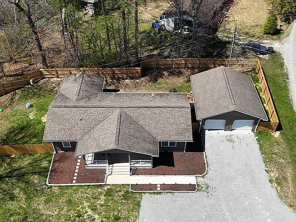 2nd image of 806 Cooper Lake Rd