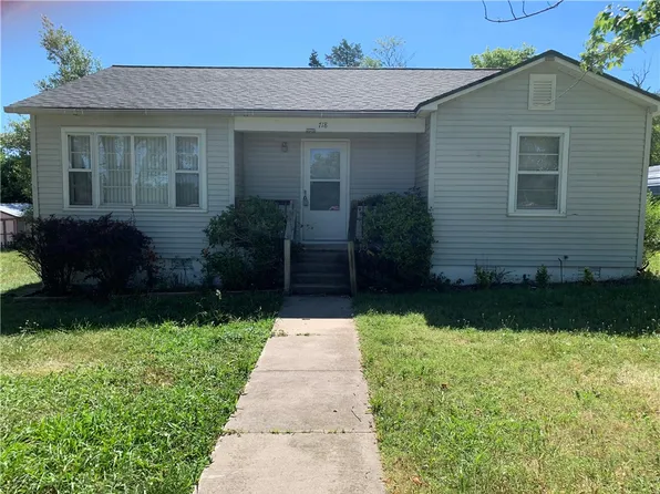 718 Circle Dr, Green Forest, AR 72616