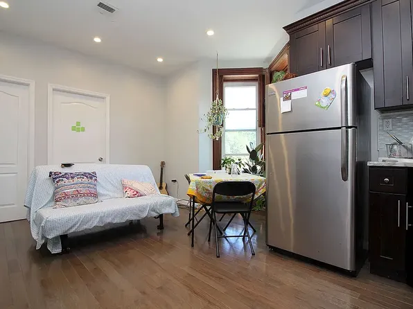 262 Stuyvesant Avenue image 1 of 8
