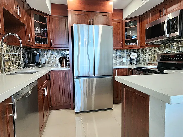 3505 S Ocean Dr #521 — Photo 9