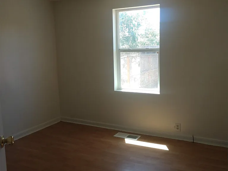 5349 Yosemite Blvd — Photo 7