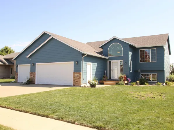5304 S Carrick Ave, Sioux Falls, SD 57106