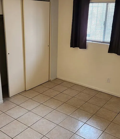3319 N Dodge Blvd — Photo 11