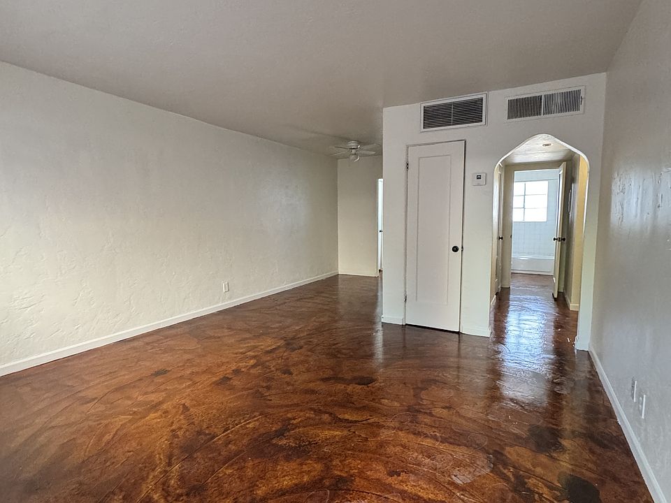 1st image of 526 W Roosevelt St #3