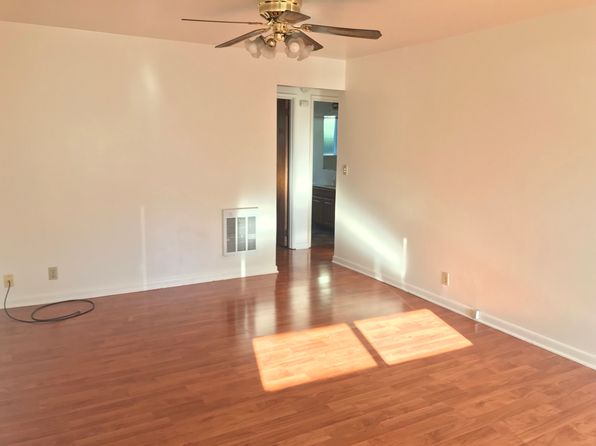 2419 S Graham St #2433