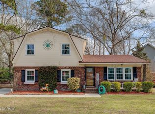 26 Twin Oaks Dr, Castle Hayne, NC 28429