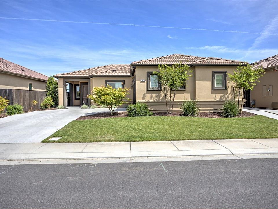 1st image of 8678 N Venetian Ter