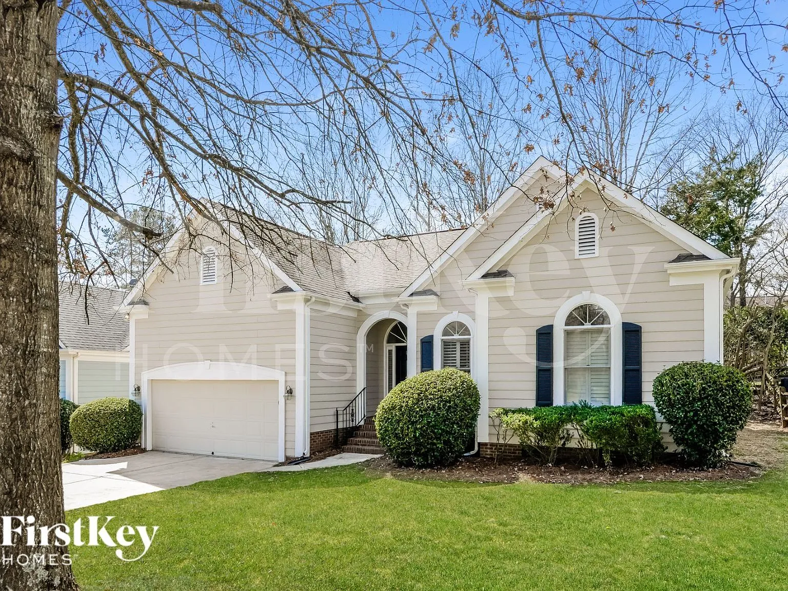 3 bed, 2.0 bath, 1374 sqft, $2,485 — Photo 2
