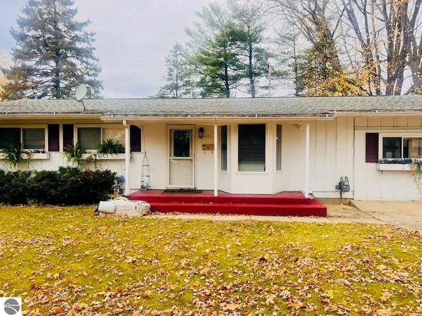 1403 North Dr, Mount Pleasant, MI 48858