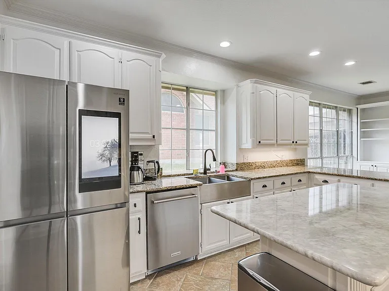 4325 Angelina Dr — Photo 11