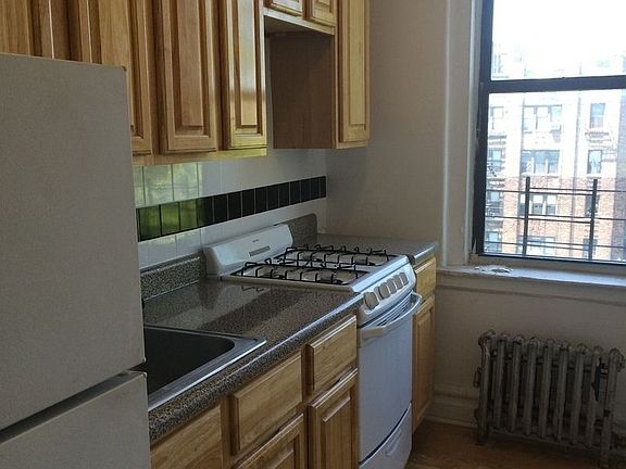 3rd image of 590 Ocean Ave APT 6C