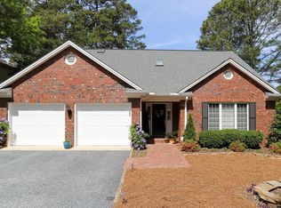 915 Saint Andrews Dr, Pinehurst, NC 28374