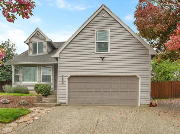 13489 SW Laurmont Ct, Portland, OR 97223