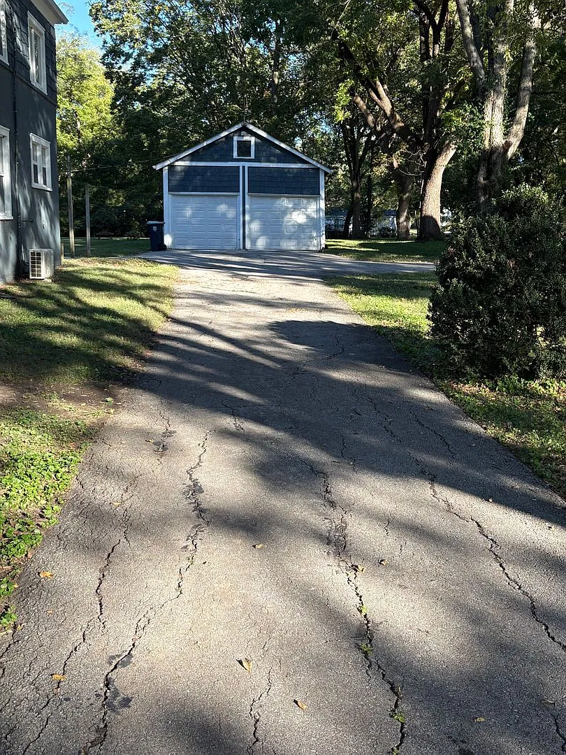 A beautiful 3 bedroom 2 bath in a quiet neighborhood. — Photo 2