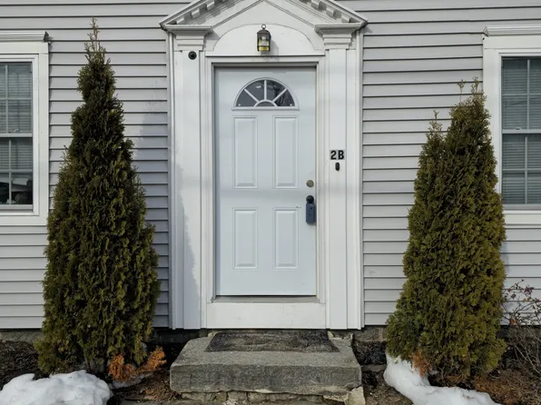 151 E Main St #2B, Clinton, CT 06413