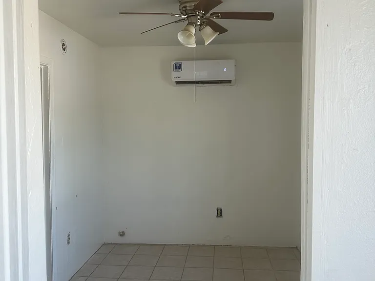 19 E Aviation Dr #A — Photo 8