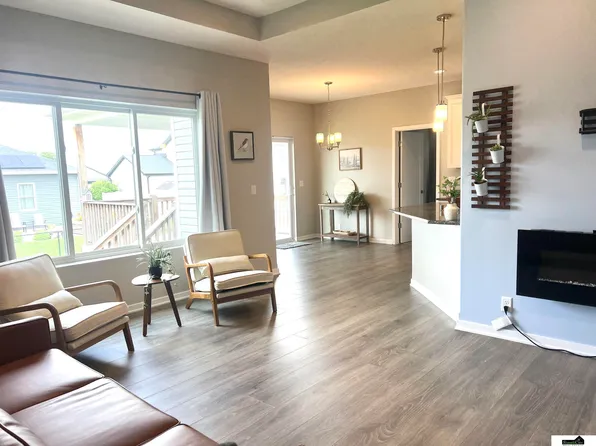 9551 N 144th St, Waverly, NE 68462