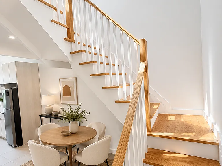 718 Hinsdale St #PENTHOUSE — Photo 2