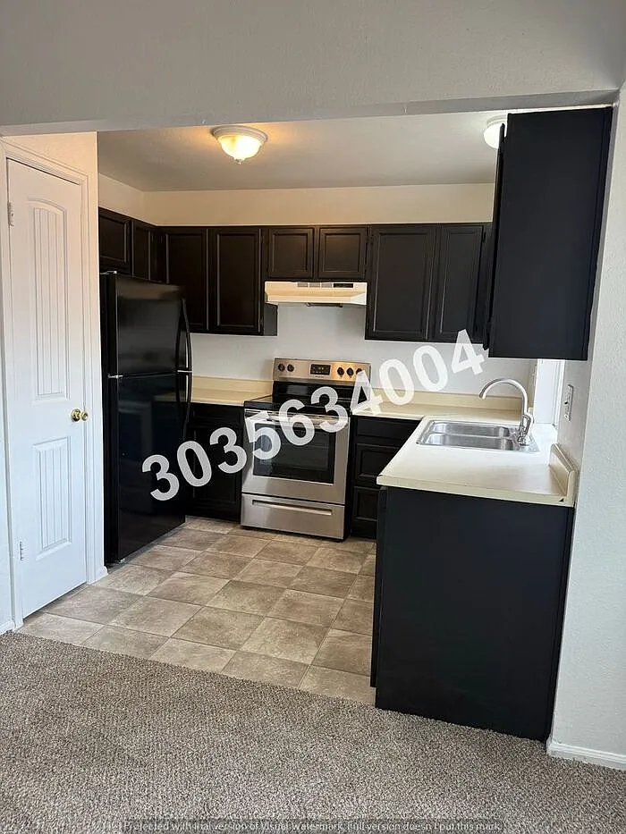 3 bed, 2.0 bath, 1302 sqft, $2,595 — Photo 4