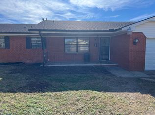 426 W Fairchild Dr, Midwest City, OK 73110