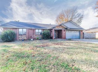 5380 Walden St, Lowell, AR 72745