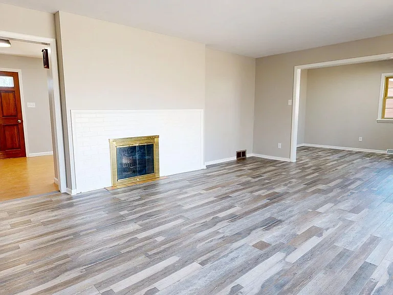 3280 E Oakwood Ave — Photo 5