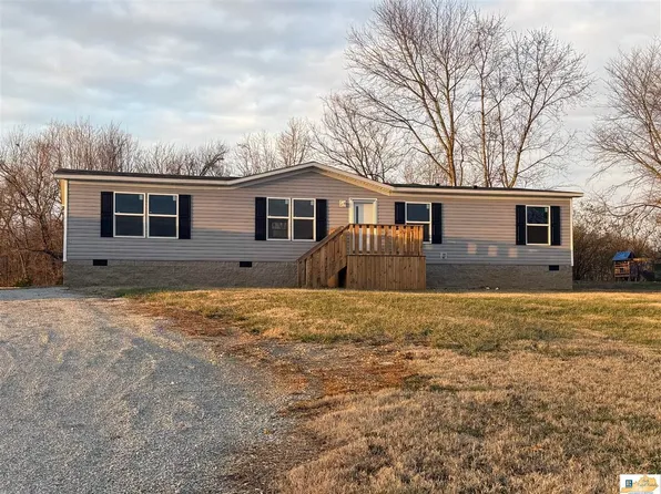5601 Summer Shade Rd, Beaumont, KY 42124