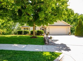 302 Whitetail Dr, Columbia, MO 65202