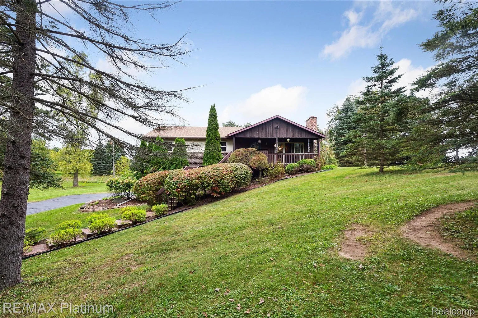 2876 Byron Rd photo 1