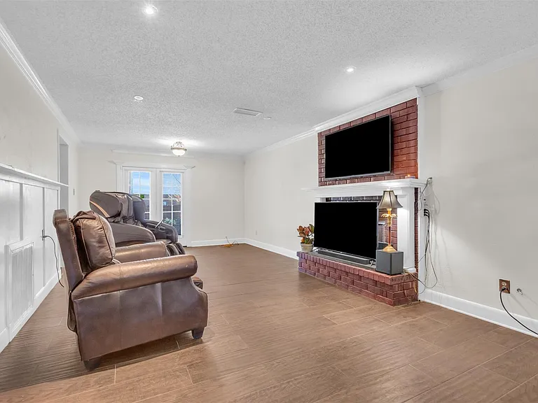 7414 Boisenberry Ln — Photo 4